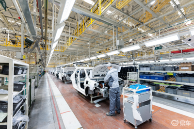 米家雙雄低碳領(lǐng)跑 納米01與小米SU7榮膺低碳領(lǐng)跑者車(chē)型